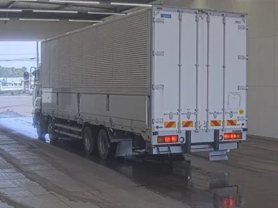 Isuzu GIGA