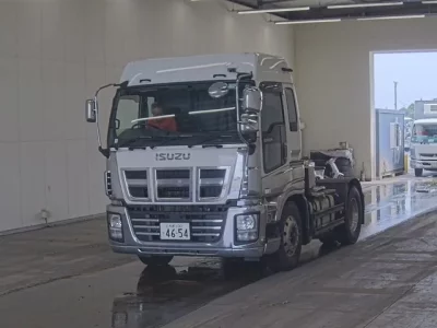 Isuzu GIGA