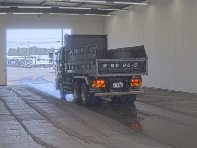 Isuzu GIGA