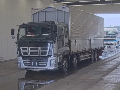 Isuzu GIGA