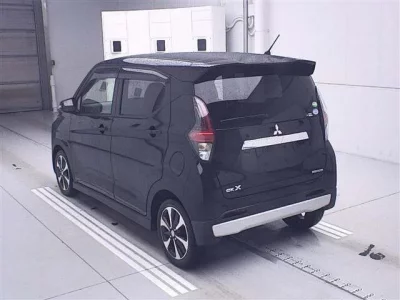 Mitsubishi EK X