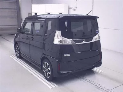 Mitsubishi DELICA D2