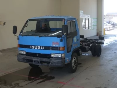 Isuzu ELF