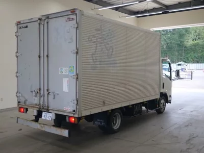 Isuzu ELF