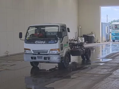 Isuzu JUSTON