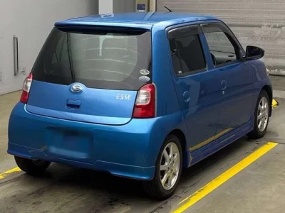 Daihatsu Esse