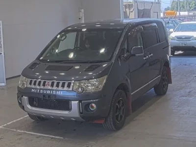 Mitsubishi DELICA D5