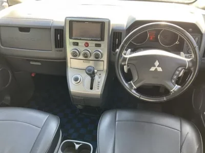 Mitsubishi DELICA D5