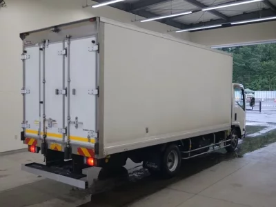 Isuzu ELF