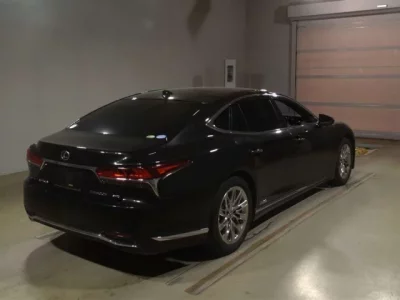 Lexus LS