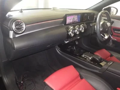 Mercedes-Benz CLA CLASS