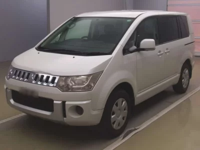 Mitsubishi DELICA D5