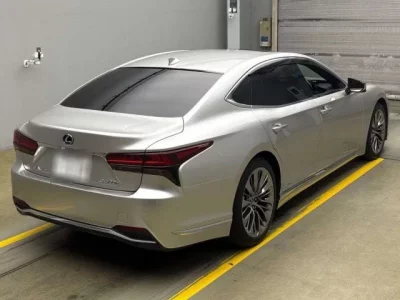 Lexus LS