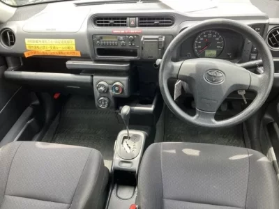 Toyota SUCCEED