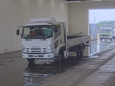 Isuzu FORWARD