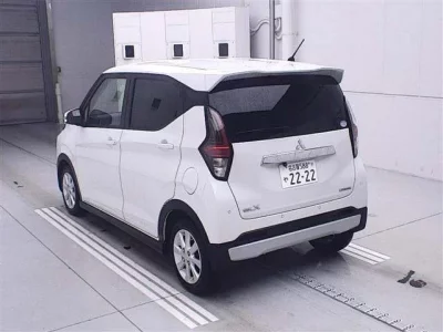 Mitsubishi EK X