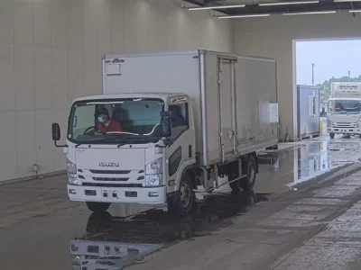 Isuzu ELF