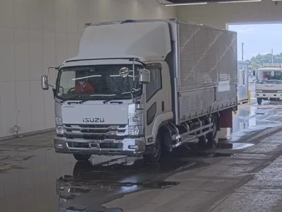 Isuzu FORWARD