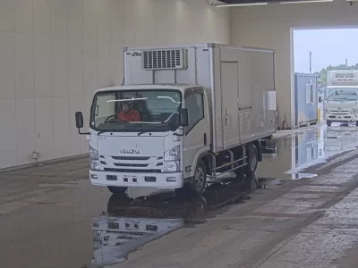 Isuzu ELF
