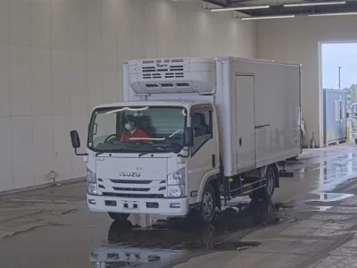 Isuzu ELF