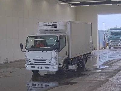 Isuzu ELF