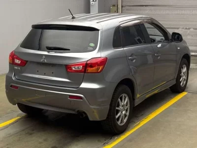 Mitsubishi RVR
