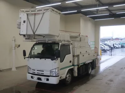 Isuzu ELF