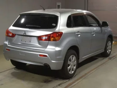 Mitsubishi RVR