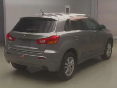 Mitsubishi RVR