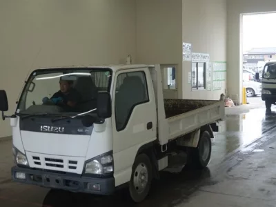 Isuzu ELF
