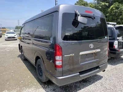 Toyota REGIUS ACE VAN