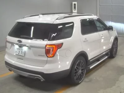 Ford EXPLORER