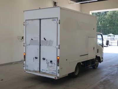 Isuzu ELF