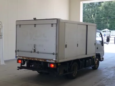 Isuzu ELF