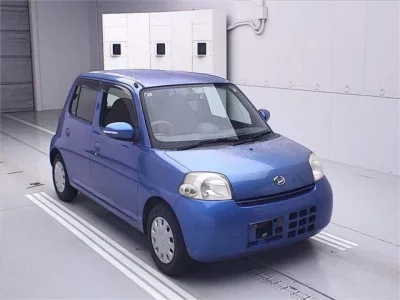 Daihatsu Esse