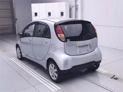 Mitsubishi I