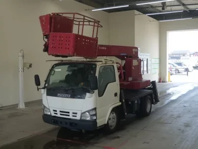 Isuzu ELF
