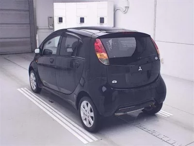 Mitsubishi I