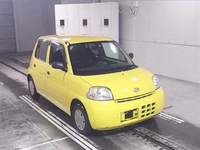 Daihatsu Esse