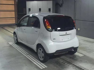 Mitsubishi I