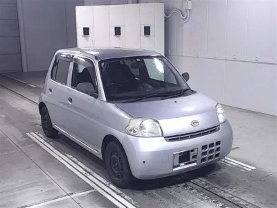 Daihatsu Esse