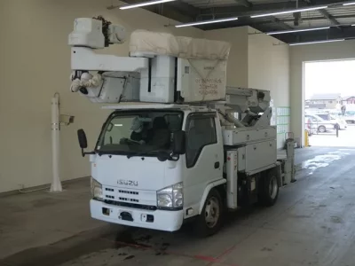 Isuzu ELF