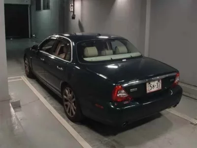 Jaguar XJ SERIES