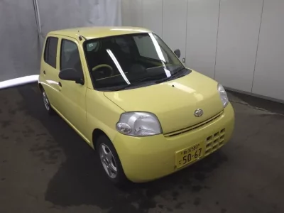 Daihatsu Esse