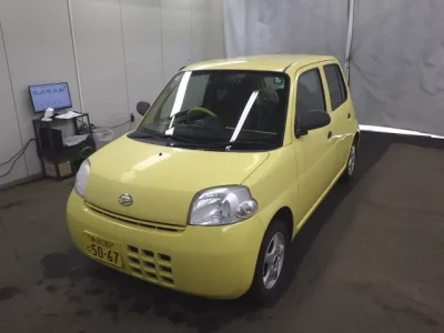 Daihatsu Esse