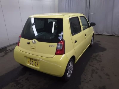 Daihatsu Esse