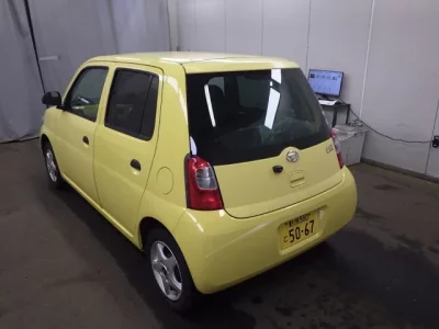 Daihatsu Esse