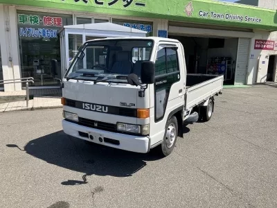 Isuzu ELF