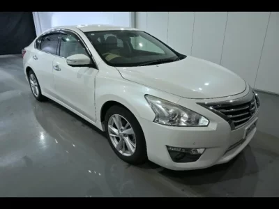 Nissan TEANA