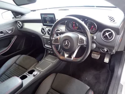 Mercedes-Benz CLA CLASS
